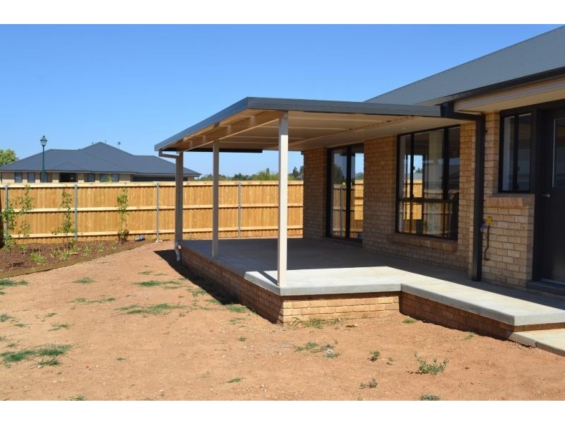 2 Elberta Street, Orange NSW 2800