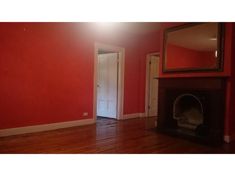 31 Lyal Street, Bathurst NSW 2795