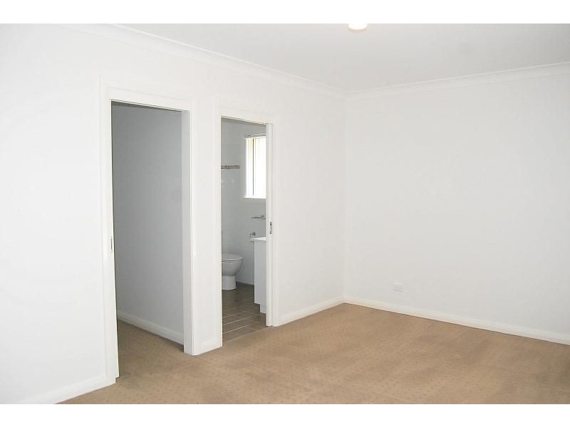 2/118 Diamond Drive, Orange NSW 2800