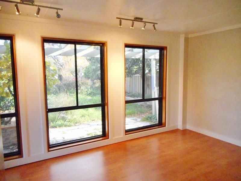 11 Napier Street, Bathurst NSW 2795