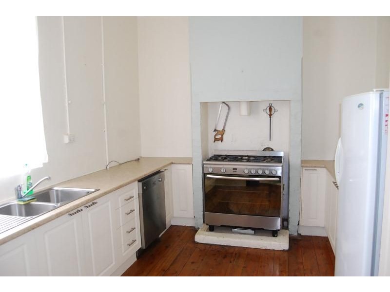 9 Grove Street, Spring Hill NSW 2800