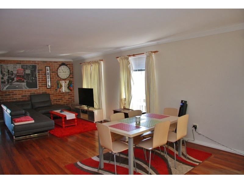 42a Esrom Street, Bathurst NSW 2795