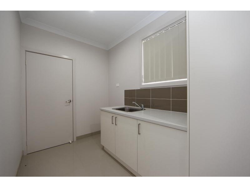 8/19 Moonstone Drive, Orange NSW 2800