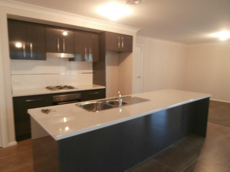 12 Amber Close, Bathurst NSW 2795