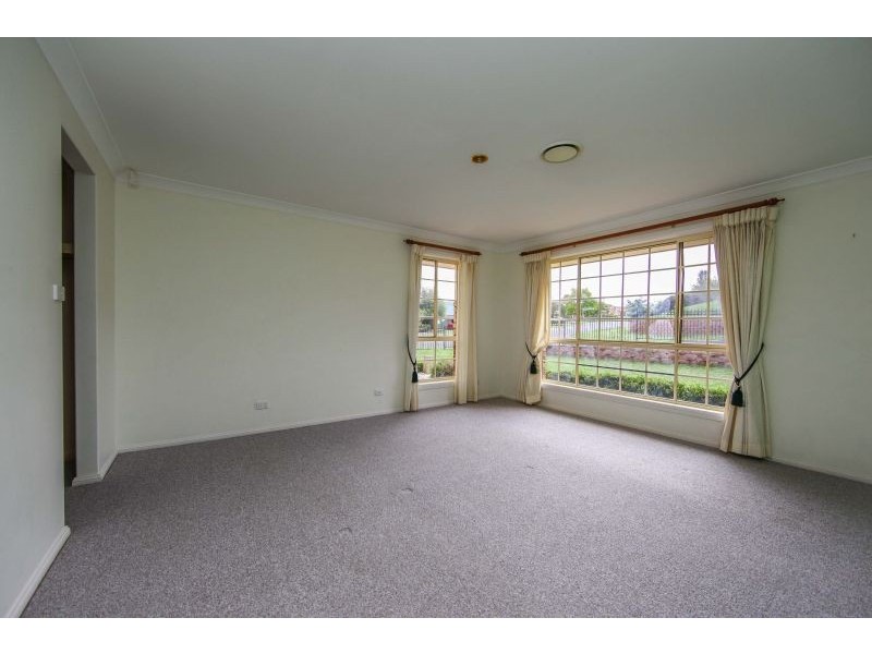 6 Blanche Avenue, Orange NSW 2800