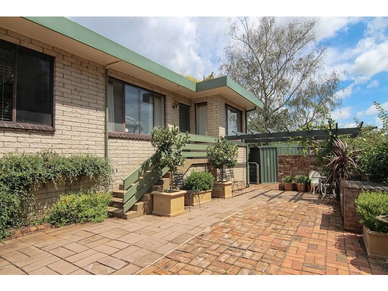 126 Coronation Drive, Orange NSW 2800