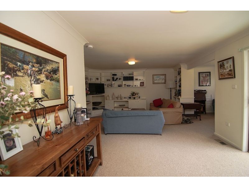 126 Coronation Drive, Orange NSW 2800