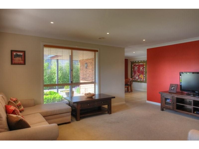 9 Terry Turner Drive, Orange NSW 2800