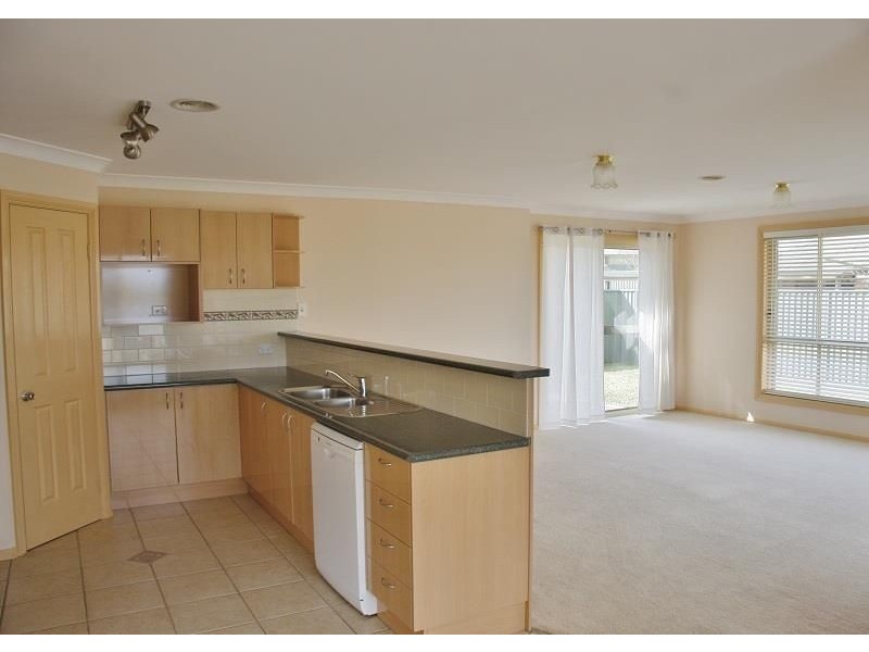 8 Clifton Court, Kelso NSW 2795