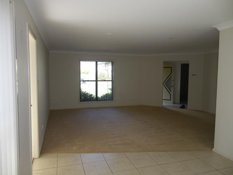 18 Terry Turner Drive, Orange NSW 2800