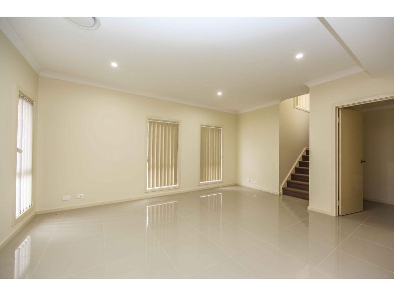 9 Moonstone Drive, Orange NSW 2800