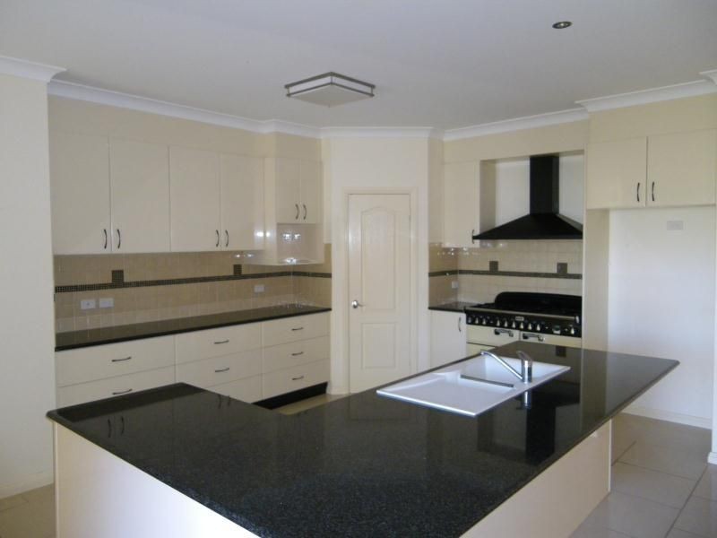 28 Isacc Drive, Orange NSW 2800