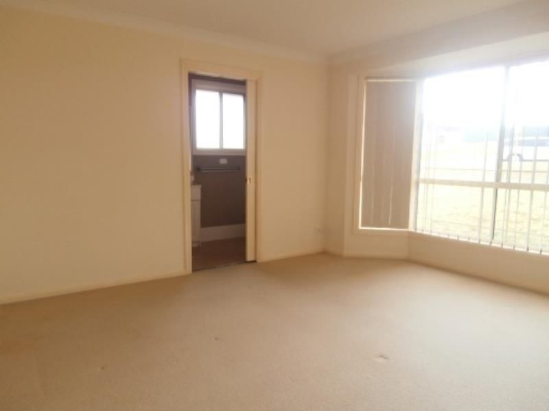 28 Sapphire Crescent, Kelso NSW 2795