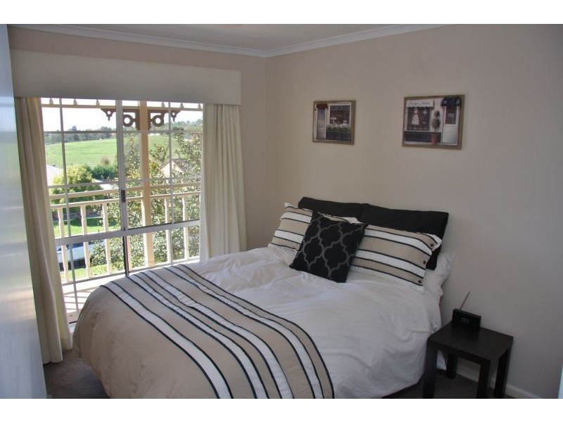 6 Lorimer Street, Bathurst NSW 2795