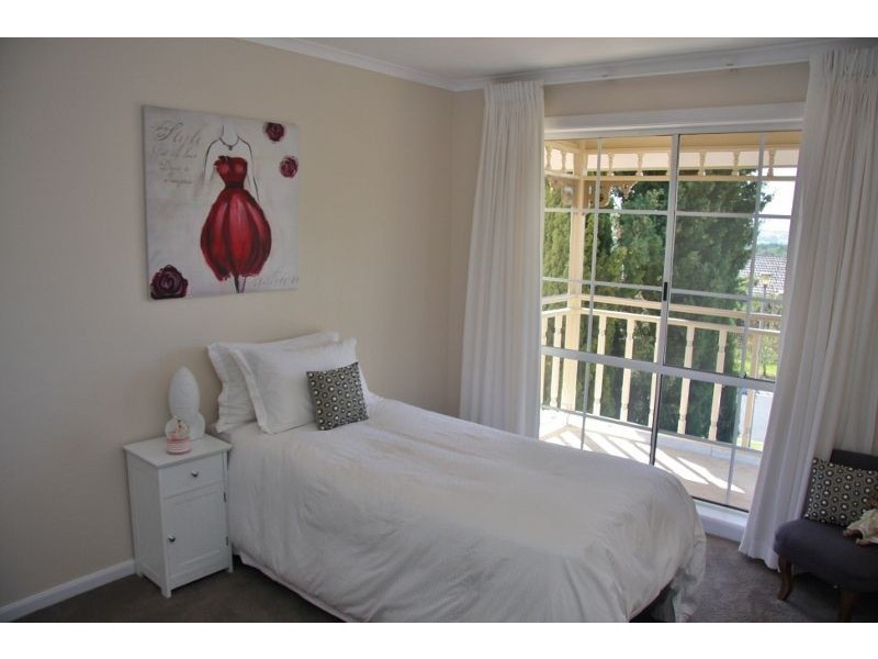 6 Lorimer Street, Bathurst NSW 2795