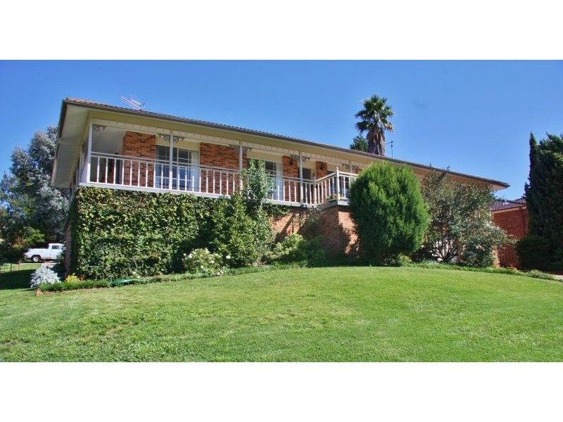 6 Lorimer Street, Bathurst NSW 2795