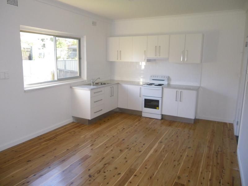 2 Kearneys Drive, Orange NSW 2800