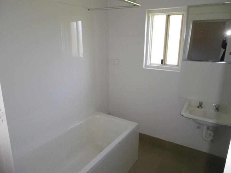 2 Kearneys Drive, Orange NSW 2800