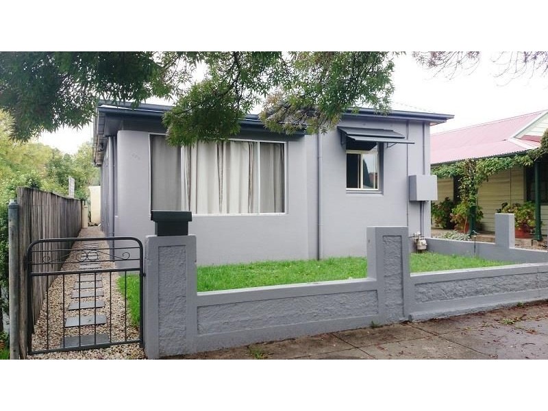 254 Rocket Street, Bathurst NSW 2795