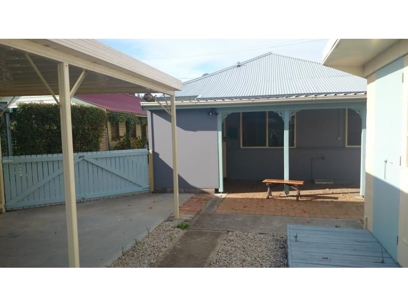254 Rocket Street, Bathurst NSW 2795