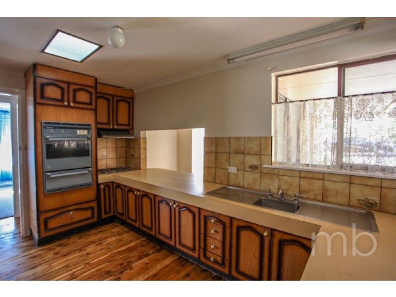 10 Treweeke Street, Orange NSW 2800