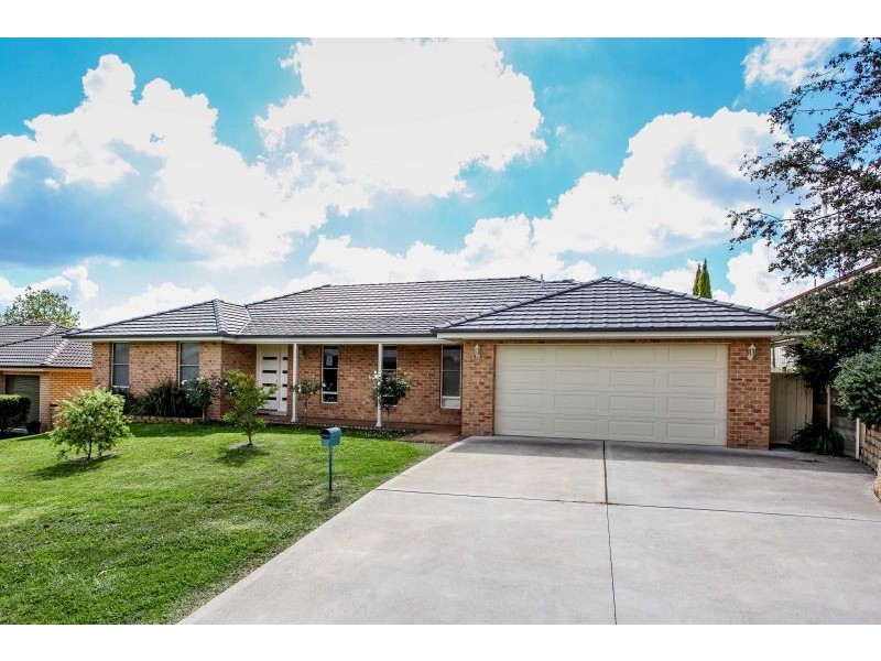 7 Olympic Drive, Orange NSW 2800