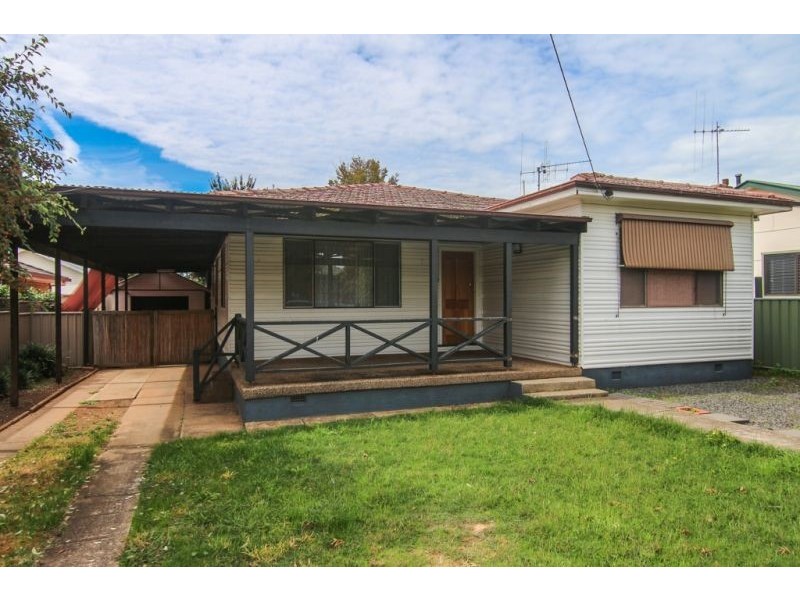 22 Breen Street, Orange NSW 2800
