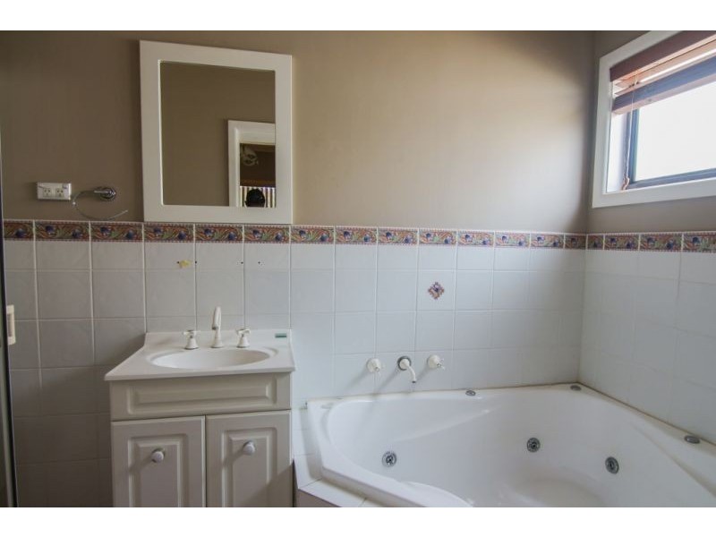22 Breen Street, Orange NSW 2800