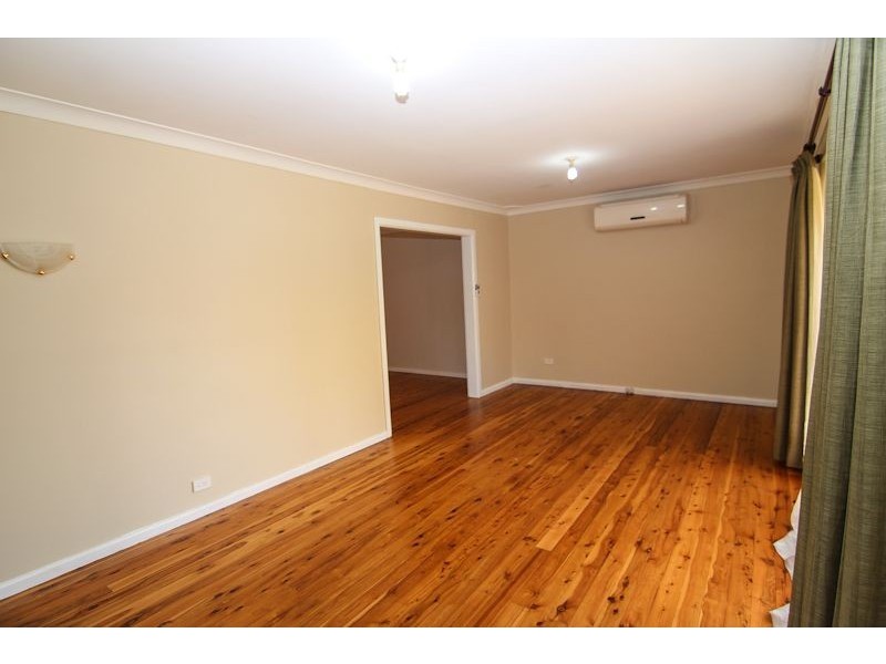 4 Maguire Avenue, Orange NSW 2800
