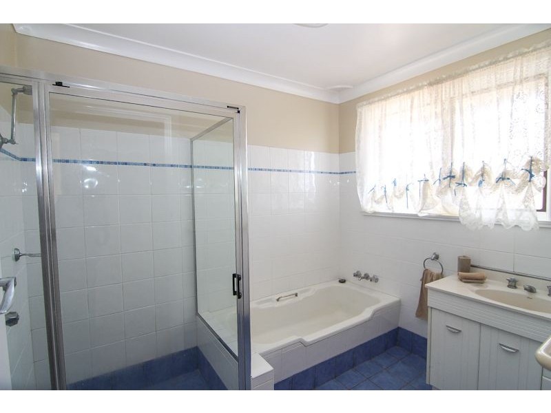 4 Maguire Avenue, Orange NSW 2800