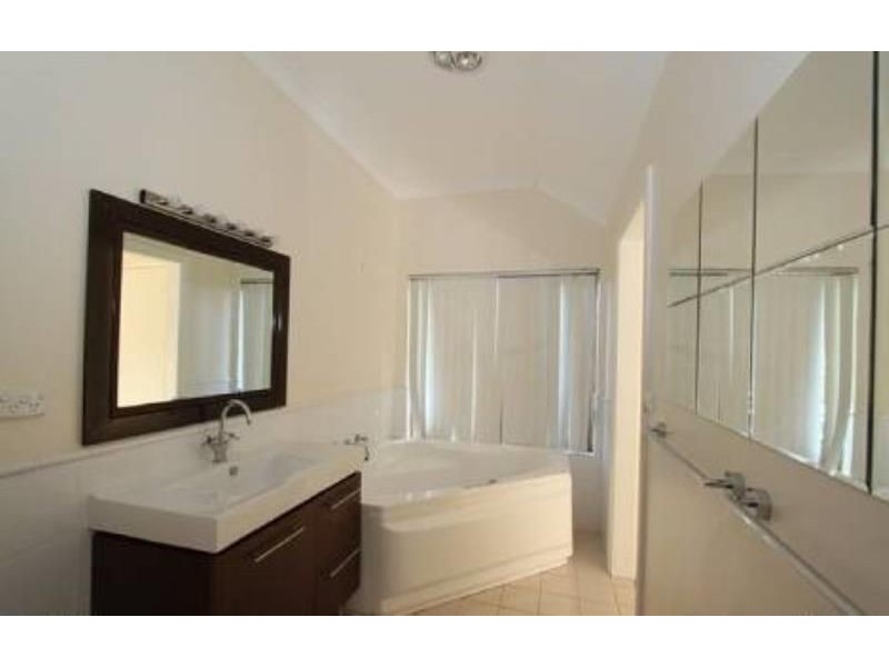 30 Lorimer Street, Llanarth NSW 2795