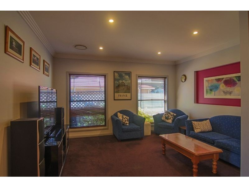 6 Jade Avenue, Orange NSW 2800