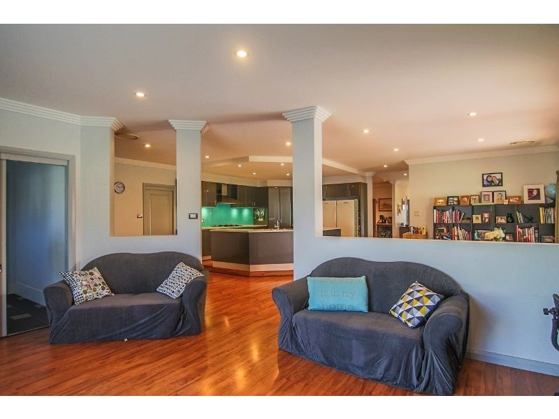 6 Jade Avenue, Orange NSW 2800