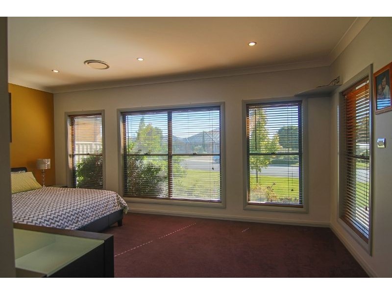 6 Jade Avenue, Orange NSW 2800