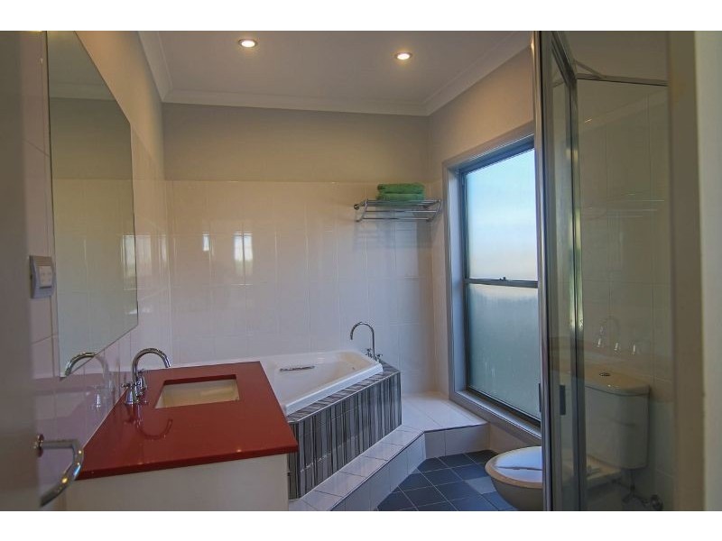 6 Jade Avenue, Orange NSW 2800