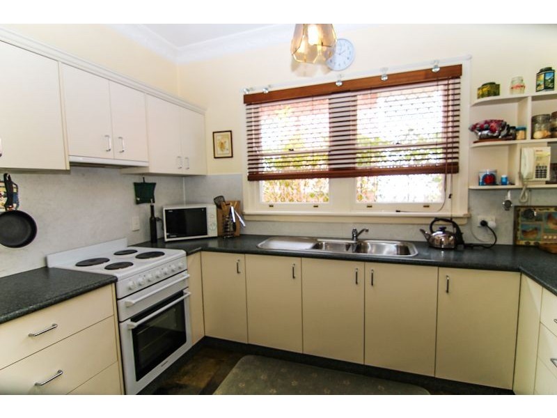147 Bathurst Road, Orange NSW 2800