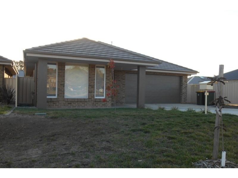 33 Beech Crescent, Orange NSW 2800