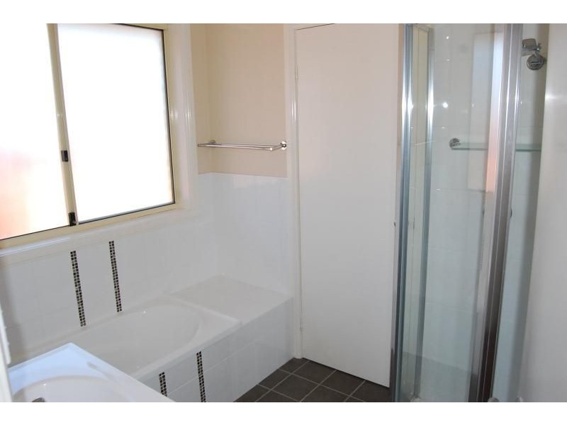 12a Booth Crescent, Orange NSW 2800