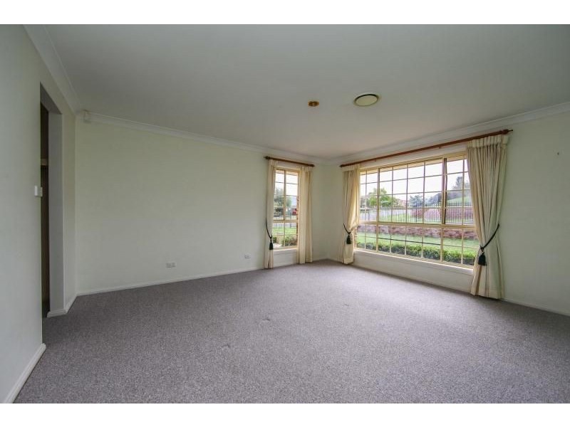 6 Blanche Avenue, Orange NSW 2800