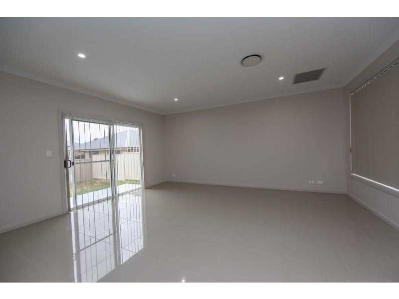7/19 Moonstone Drive, Orange NSW 2800