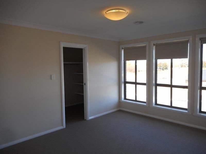 2 Jade Close, Kelso NSW 2795