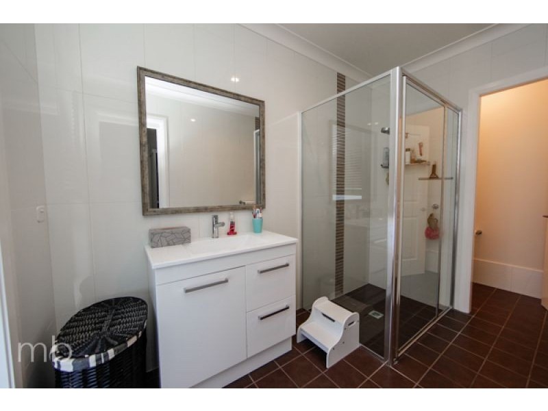 6 Stewart Close, Orange NSW 2800