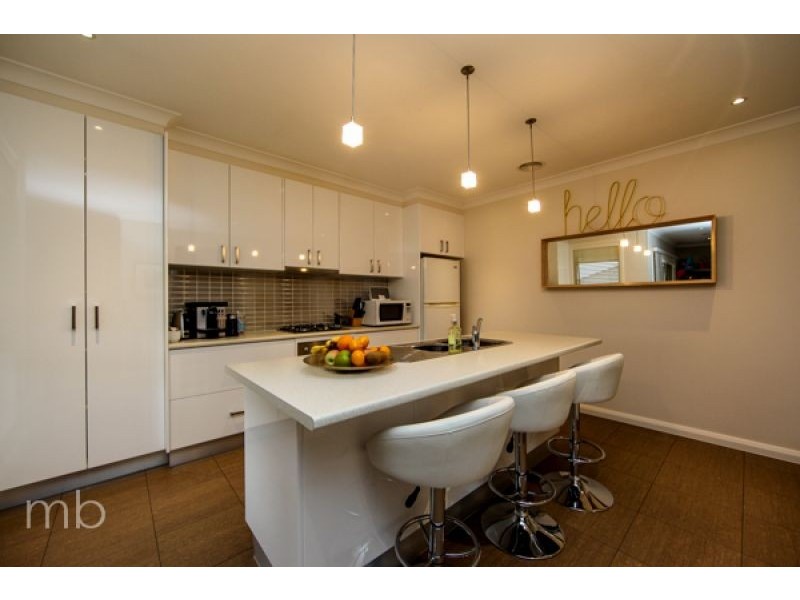 6 Stewart Close, Orange NSW 2800
