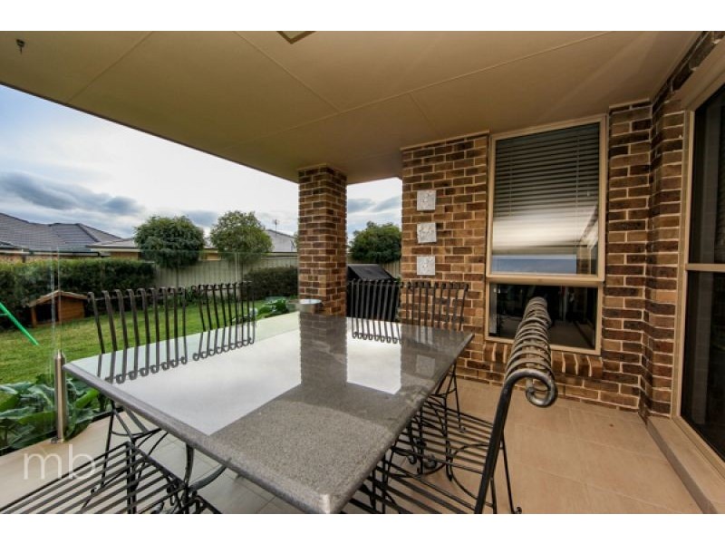6 Stewart Close, Orange NSW 2800