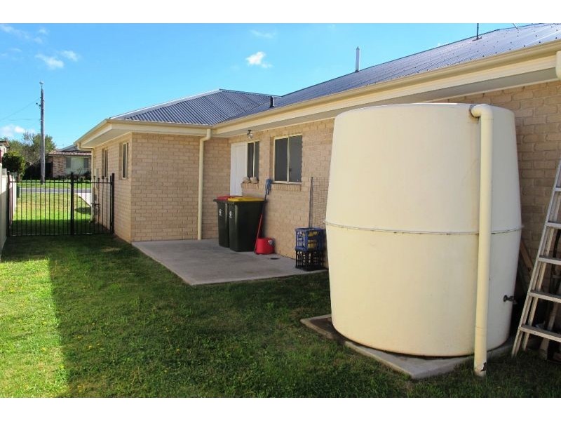 30 Raphael Street, Blayney NSW 2799