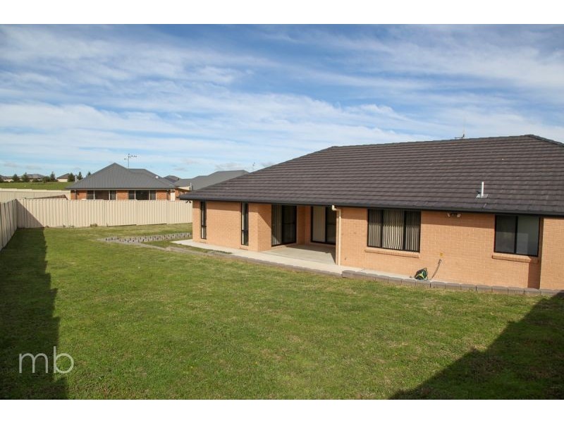 50 Botanic Way, Orange NSW 2800