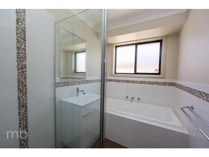 50 Botanic Way, Orange NSW 2800