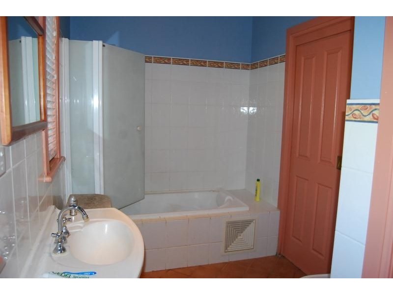 10 Seaton Street, Spring Hill NSW 2800