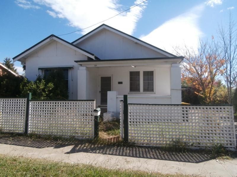 125 Peel Street, Bathurst NSW 2795
