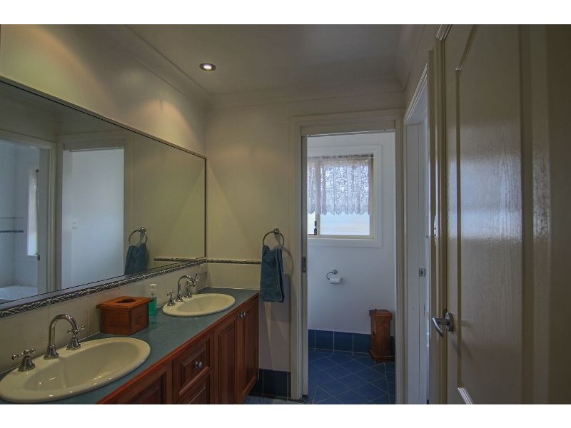 34 George Weily Place, Orange NSW 2800